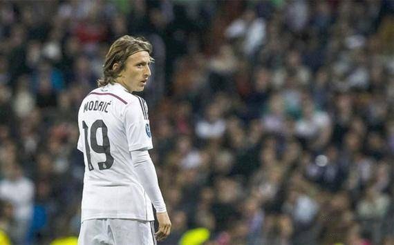 图片报：帕利尼亚租借费700万欧，且热刺将承担球员全部薪水