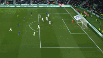 伯尔尼主帅谈骚乱：维拉球员在看台下庆祝，球迷认为被挑衅了