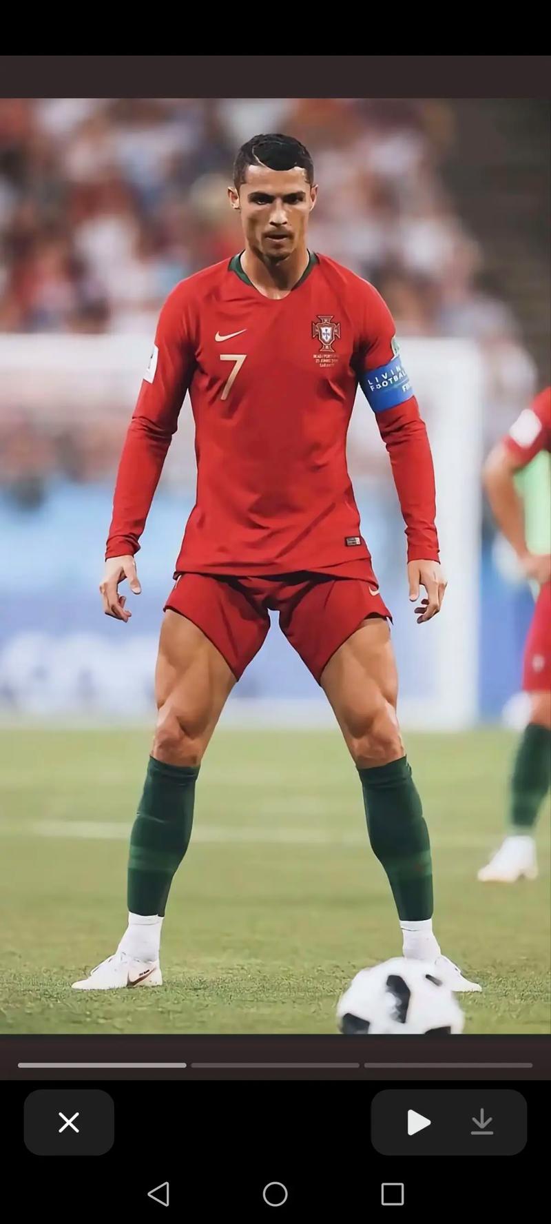 拉维亚开赛8分钟离场，球迷：他是我见过最易受伤的球员之一